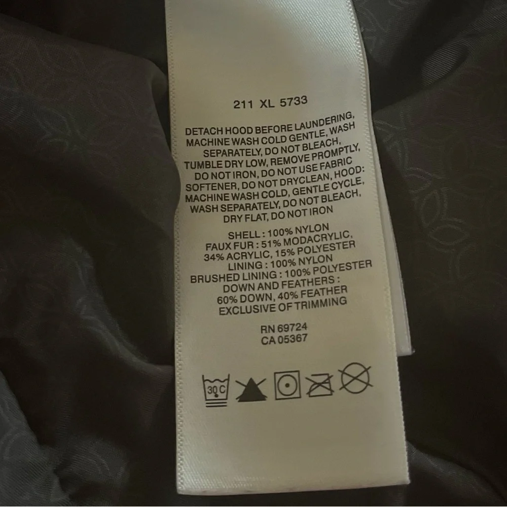 Columbia Plaid Puffer Jacket - Picture 6 of 6